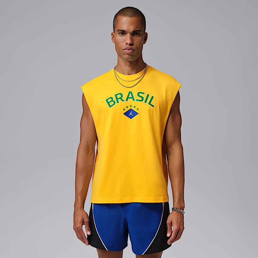 Jordan Women's Graphic Brazil Crewneck Shirt. Nike.com